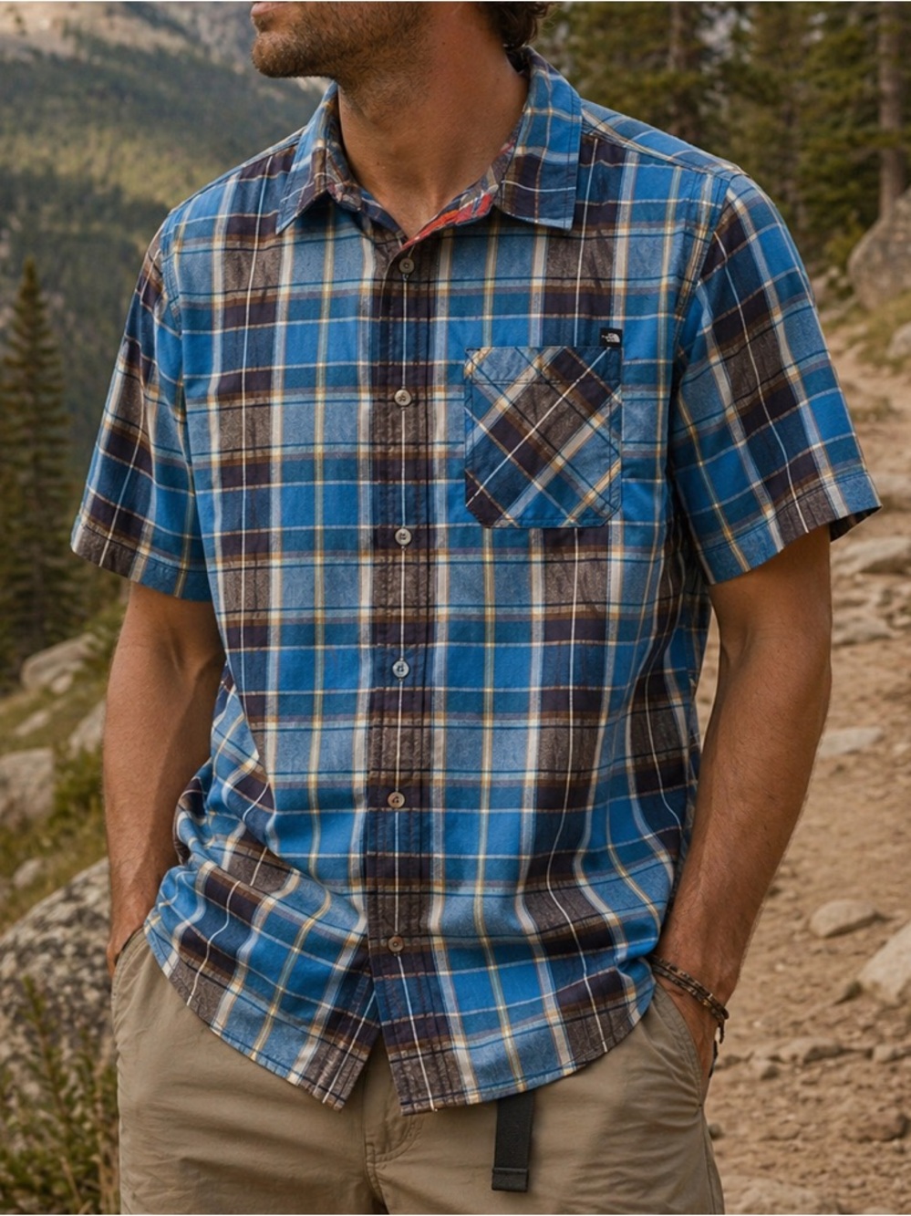 The North Face Plaid Short Sleeve Button Down Shirt – Men’s Medium
